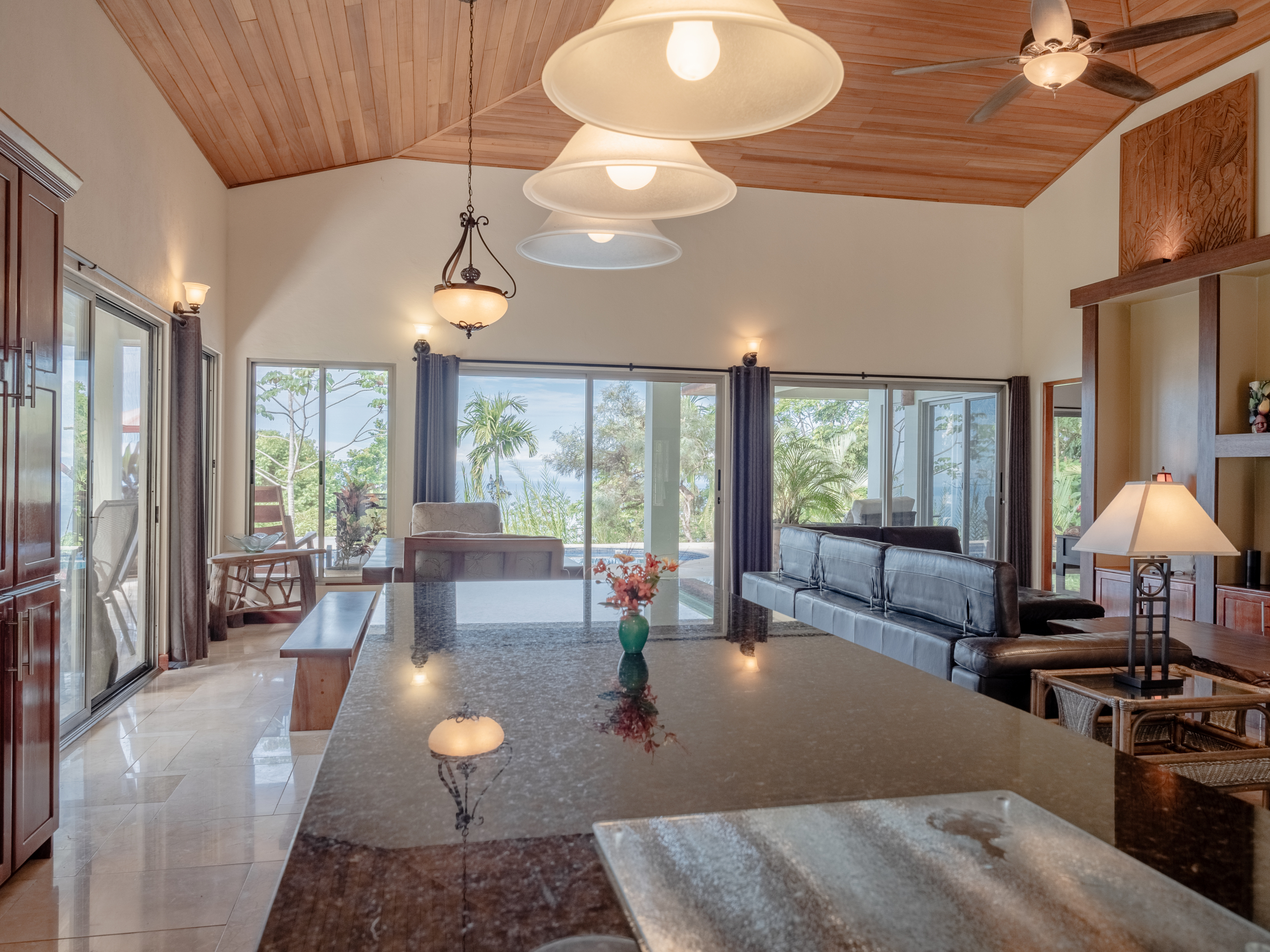 20240612_Yulian_OM1_RealEstate_Photo_CR_SouthPacific_CasaCostaVerde_4055-HDR