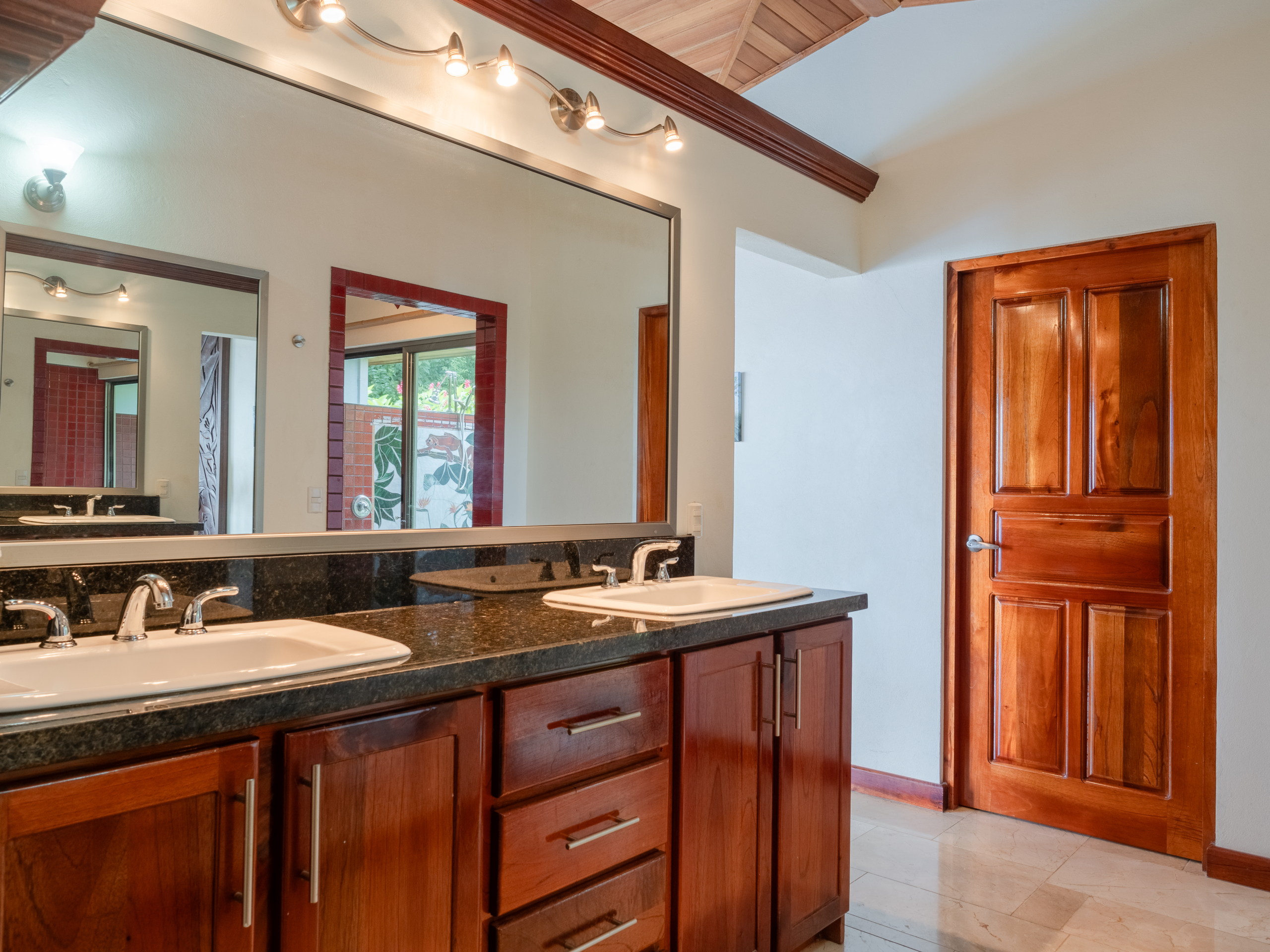 20240612_Yulian_OM1_RealEstate_Photo_CR_SouthPacific_CasaCostaVerde_4124-HDR