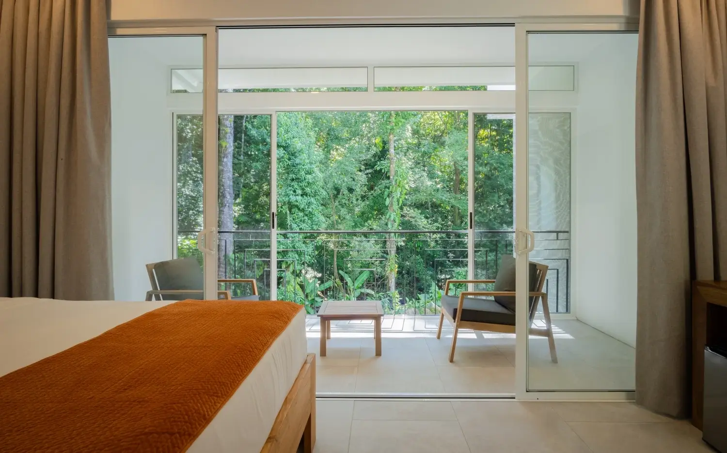 Suite-Naranjas-Balcony-Forest-Views (1)
