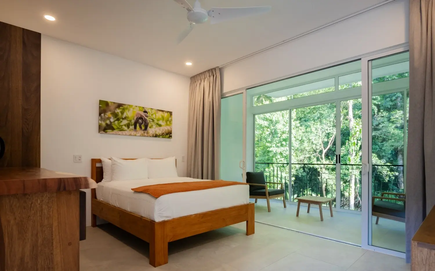 Suite-Naranjas-Ceiling-Fan-Ventilation (1)