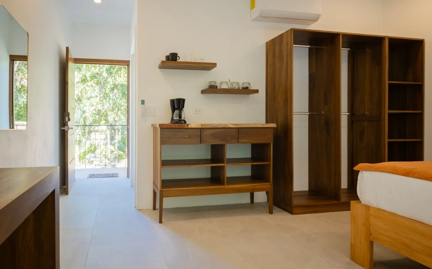 Suite-Naranjas-Kitchenette-Mini-Bar (1)
