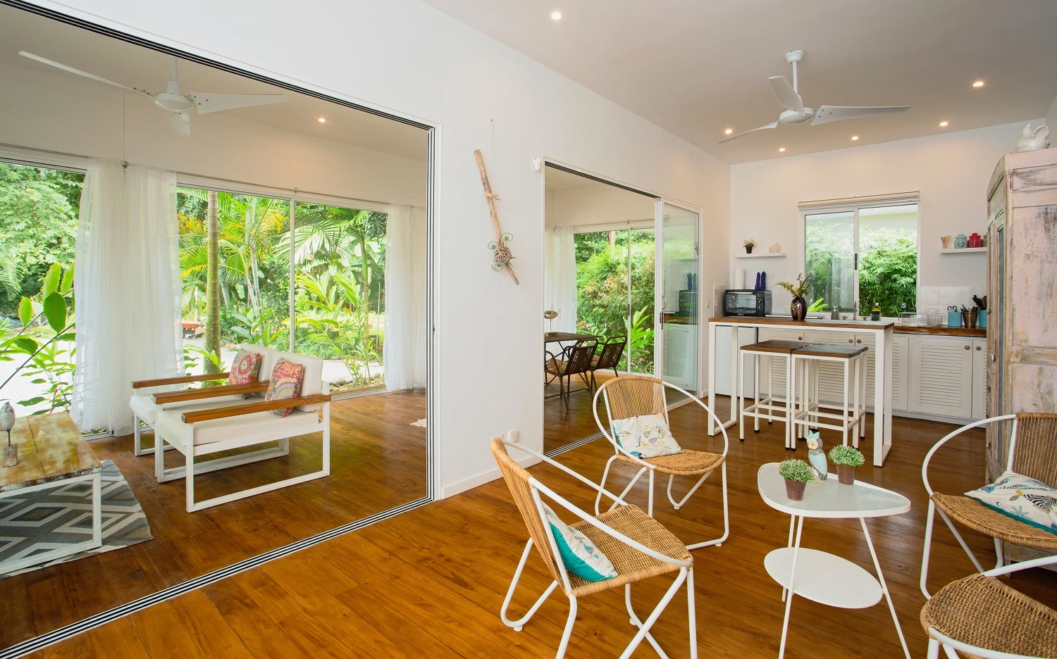 Villa-Fushia-Living-Space-Interior