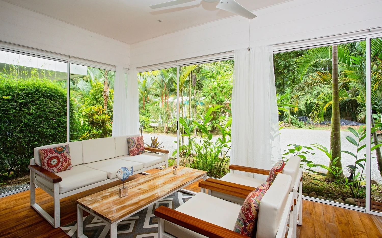Villa-Fushia-Open-Living