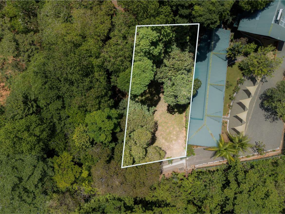 20260508_Yulian_DroneMINI4pro_Photo_CR_SouthPacific_Uvita_RE_TI_Lotenexttocolono_74044