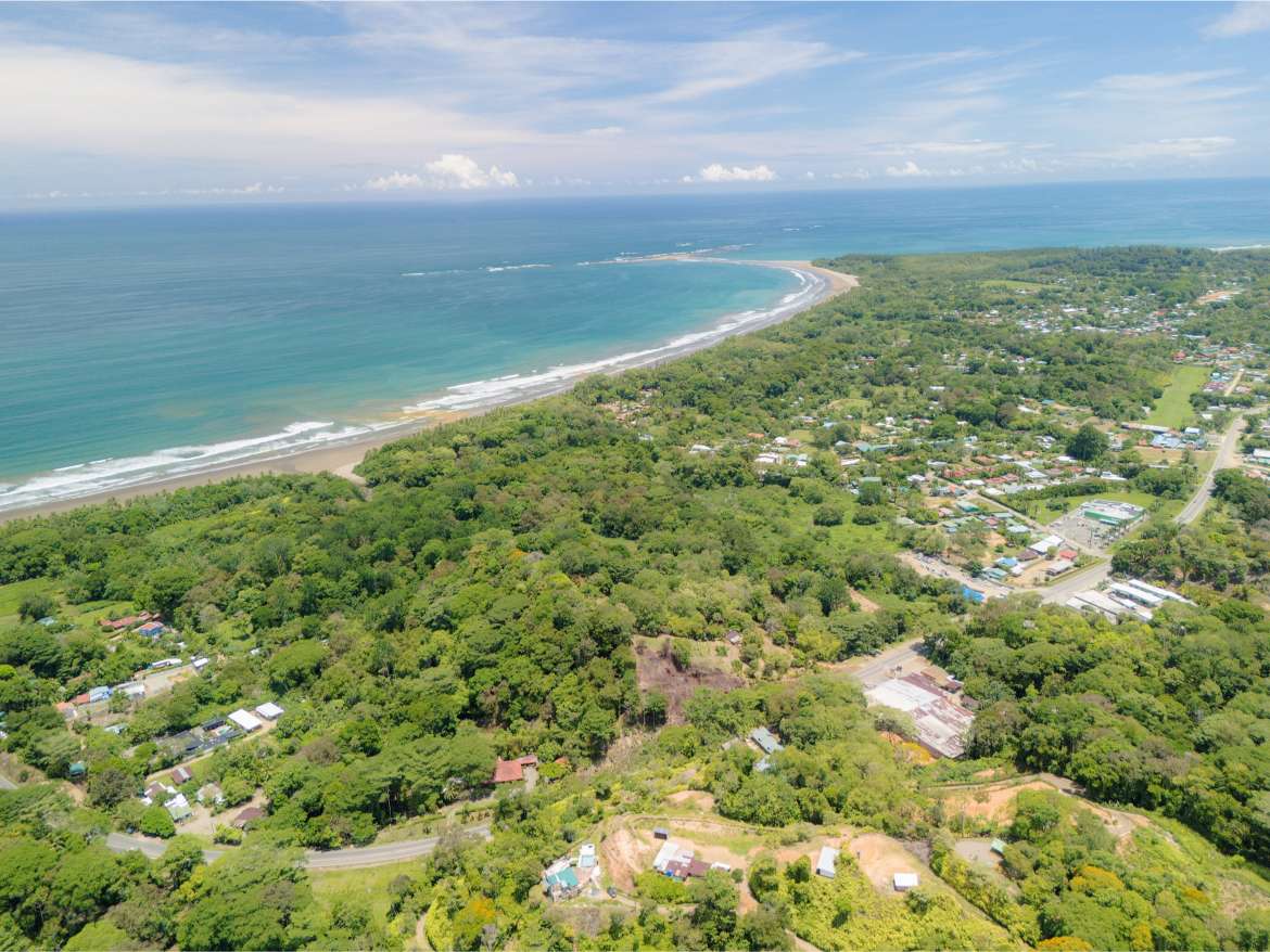 20260508_Yulian_DroneMINI4pro_Photo_CR_SouthPacific_Uvita_RE_TI_Lotenexttocolono_74047